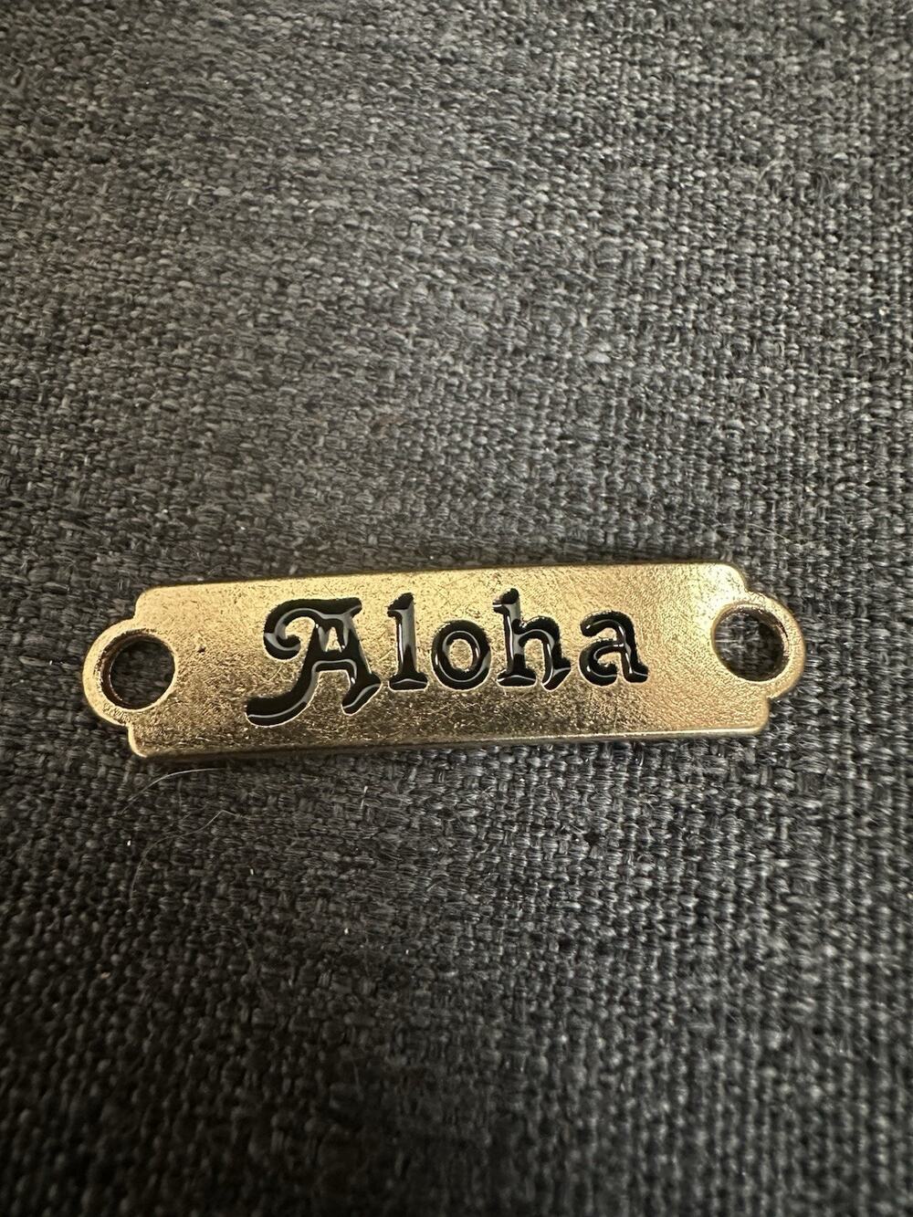 Disney Aloha Gold Tone Metal Connector Charm Tag Hawaii Souvenir Vintage Style